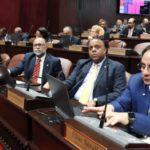 Diputados aprueban proyecto de ley que crea el Colegio de Abogados