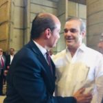 Luis Abinader y Ramfis Trujillo intercambian saludos en basílica de Higüey