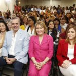 Comando femenino de Luis Abinader sale a las calles a buscar 800 mil integrantes
