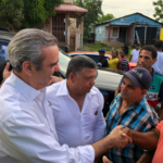 Abinader en Guanuma,  Hacienda Estrella y el Distrito Municipal de La Victoria ! Gracias por el gran apoyo!!