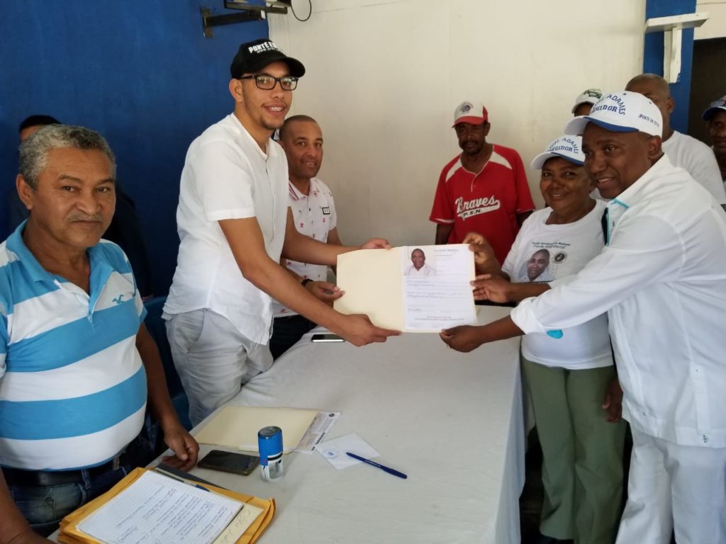 Daniel Adames Tejeda inscribe precandidatura a regidor por el #PRM en SJM