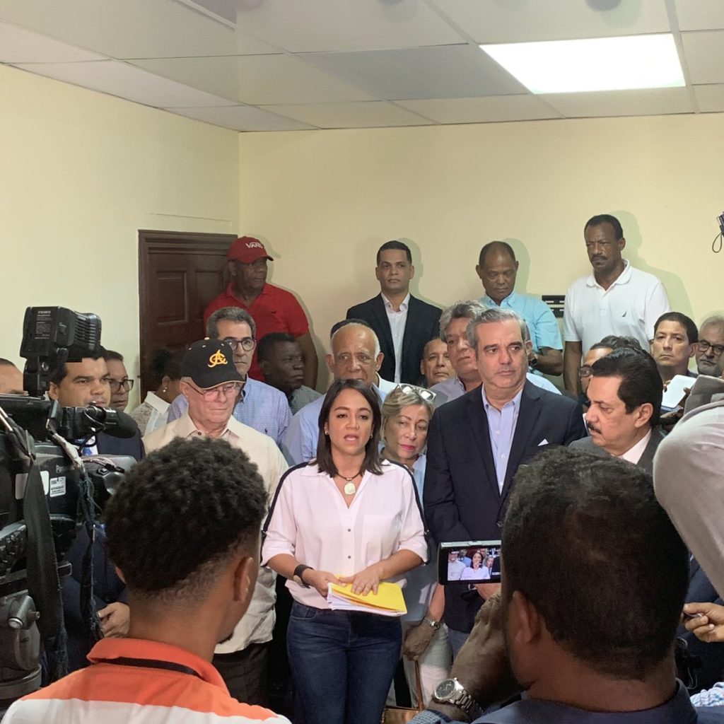 @Farideraful precandidata Senadora DN por el @PRM_Oficial: “Gracias infinitas a todo el liderazgo por el respaldo a nuestra candidatura”