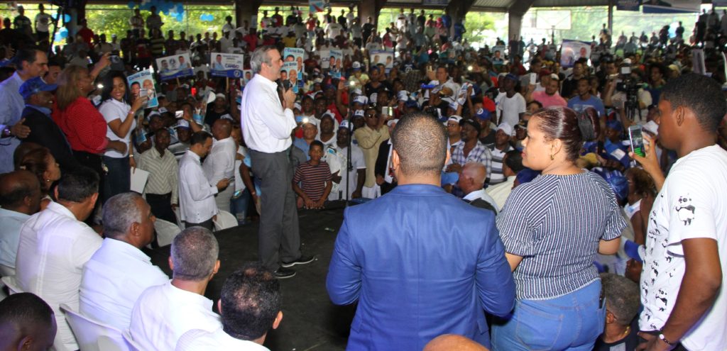 Luis Abinader asume compromiso de unificar @PRM_Oficial y al pueblo para impulsar desarrollo en el país