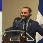 Kelvin Acosta dirigente @PRM_Oficial llama a dominicanos en ultramar votar por Abinader en primarias