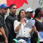 Proclama de 13 partidos políticos y organizaciones sociales en la Gran Marcha por la Democracia.
