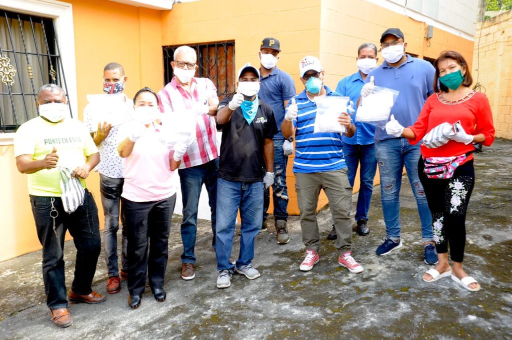 Equipo Ultramar Abinader @PRM_Oficial inicia distribución Mascarillas en RD