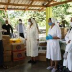 Luis Abinader @PRM_Oficial asiste con alimentos, medicinas y equipos de protección contra COVID-19 en Haina, Nigua y San Cristóbal
