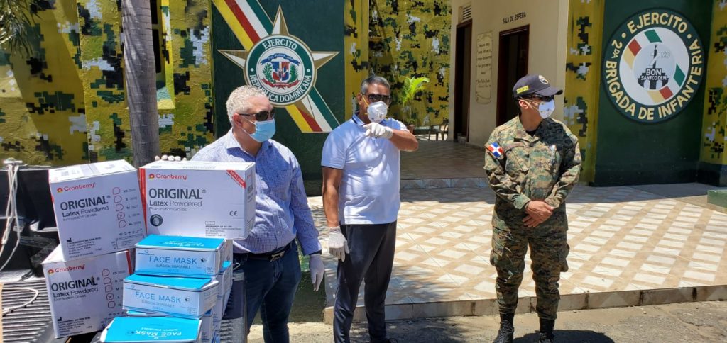 @PRM_Oficial entrega 10 mil mascarillas y otros equipos de protección en SFM para enfrentar Covid19