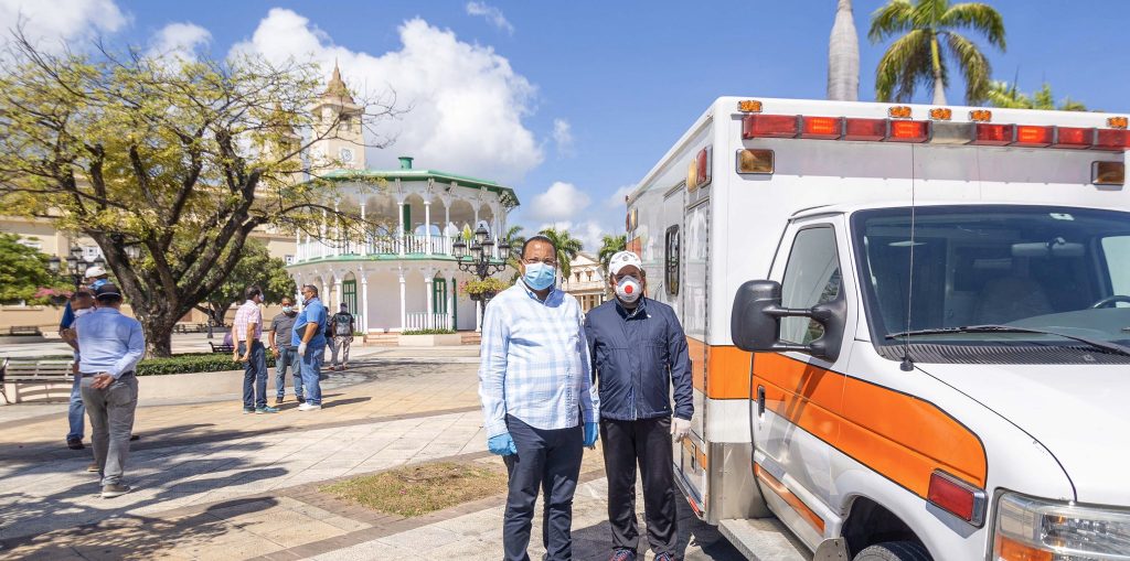 Paliza: Puerto Plata recibe una de las 26 ambulancias aportadas por @luisabinader para combatir el #Covid_19