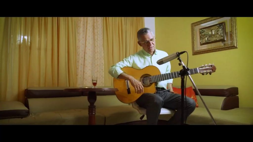 Manuel Jiménez @PRM_Oficial le canta a las madres en su día