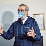 Luis Abinader @PRM_Oficial está de buen ánimo, “loco por trabajar y hoy tomó el sol”