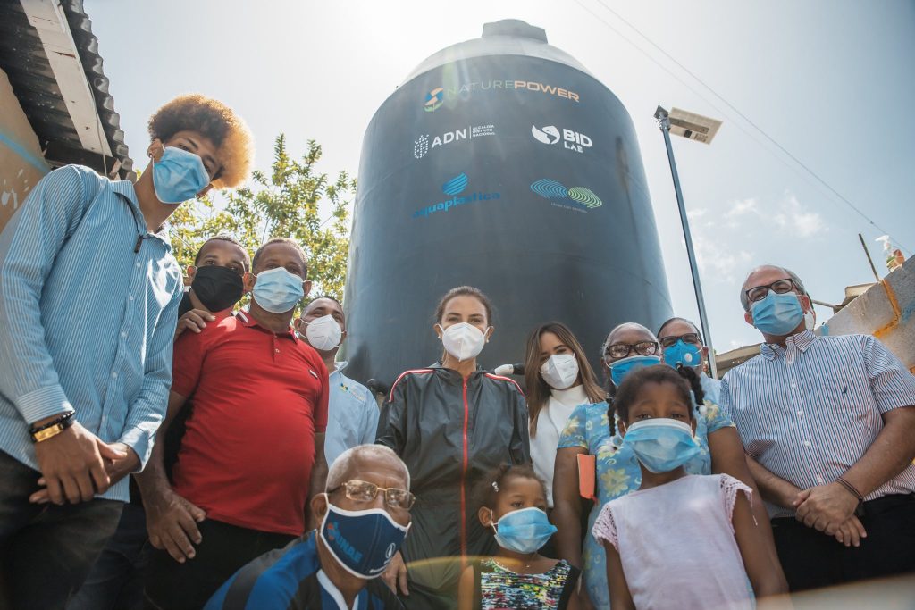 @CarolinaMejiaG: “Llevamos solución de agua con energía solar a La Ciénaga”