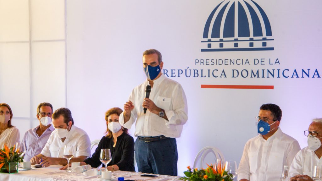 @LuisAbinader anuncia plan recuperación de #PuertoPlata, #Sosúa y #Cabarete