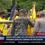 Grupo reclaman fondo pensiones frente a Congreso. Reacciones