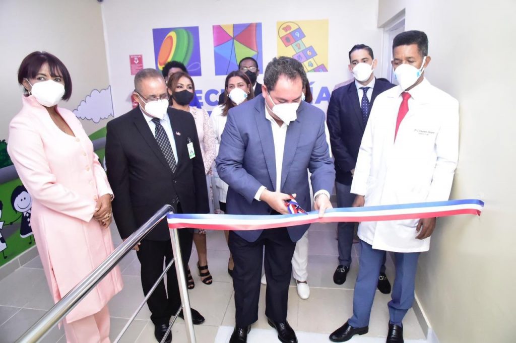 @DrMarioLama inauguración  de Unidad #COVID del #RobertReidCabral