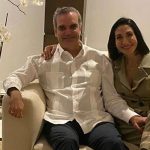 @LuisAbinader les desea Feliz Año 2021