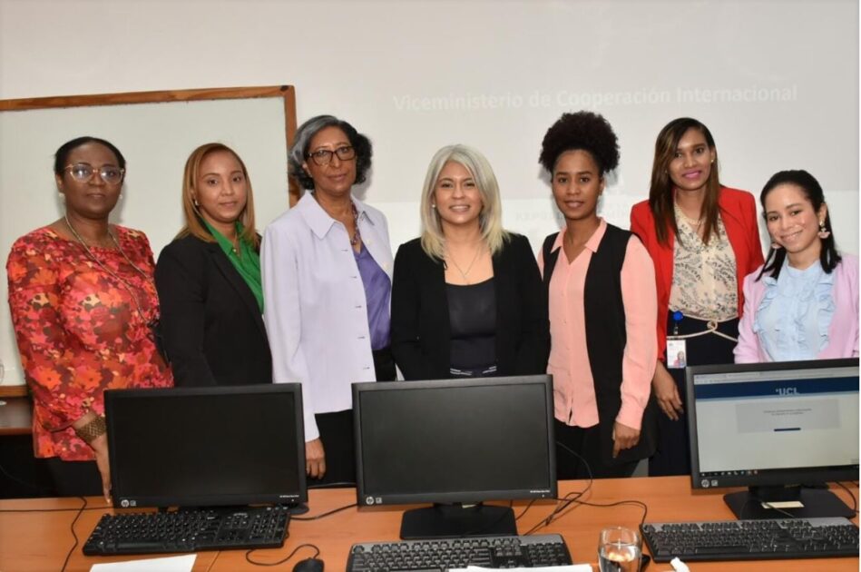 @MinEconomiaRD Capacita a colaboradores y colaboradoras de la ONE