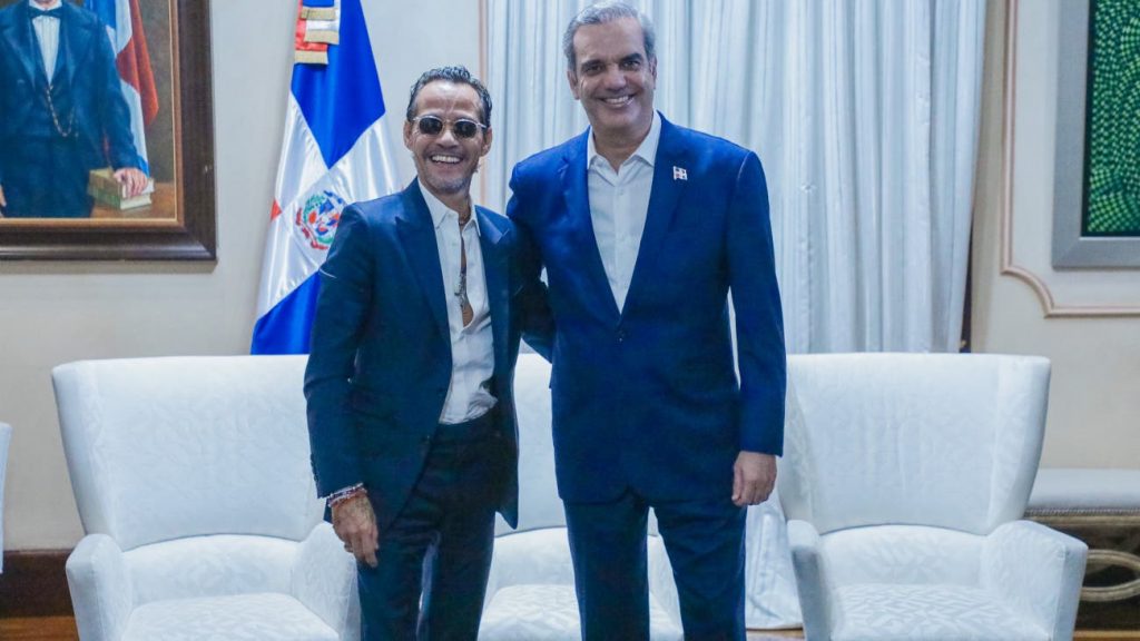 Presidente @LuisAbinader, Romeo Santos y Maluma, entre los invitados a boda de Marc Anthony y Nadia Ferreira