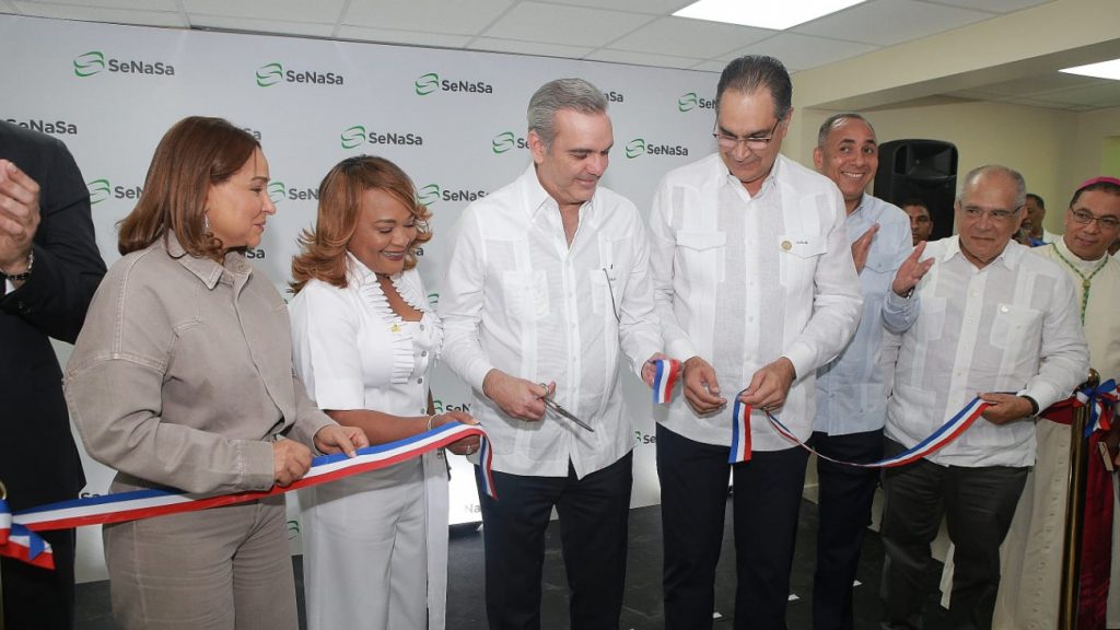 Presidente @LuisAbinader inicia semana laboral inaugurando nuevas obras en San Pedro de Macorís