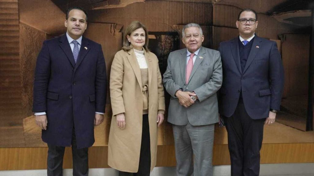 Vicepresidenta @RaquelPenaVice llega a España para participar en FITUR 2023