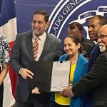 Unidad de Titulación de Terrenos del Estado entrega 65 títulos de propiedad a dominicanos residentes en EE. UU.