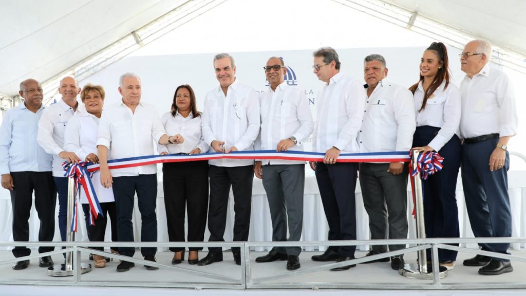 Con una inversión de RD 229 millones, Presidente @LuisAbinader entrega diversas obras de infraestructura en SDN