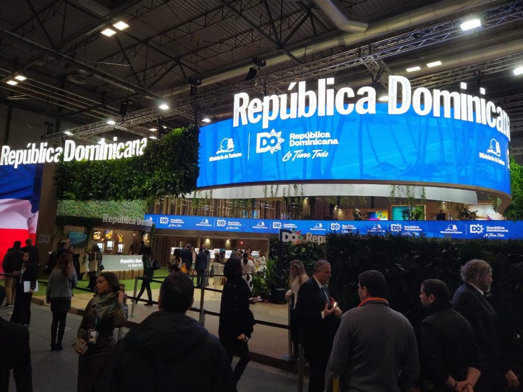 @DavidColladoM,  Rey Felipe VI encabeza apertura stand de RD en Fitur 2023