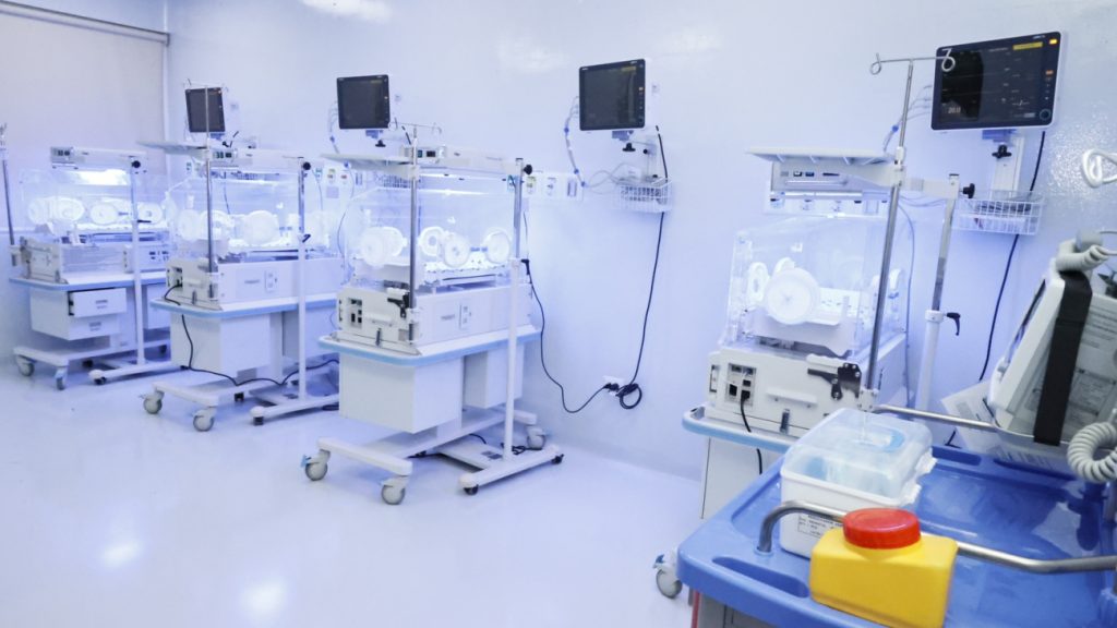 @SNSRDO Entrega más de RD 40 millones en equipos a siete hospitales del Servicio Regional de Salud Metropolitano