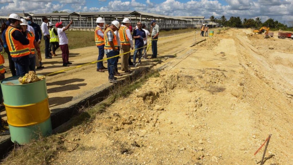 @CaasdRD Supervisa avances trabajos de ampliación del Acueducto Barrera de Salinidad en Santo Domingo Este
