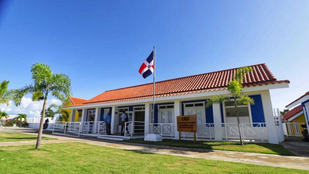 Primera Dama @RaquelArbaje encabeza apertura nuevo centro @INAIPIRD en Nagua