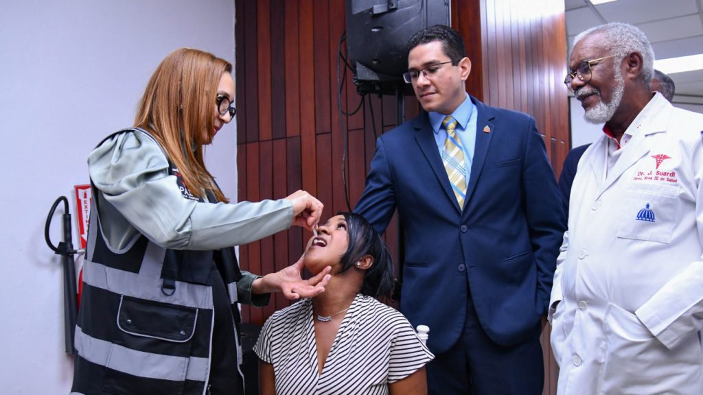@SaludPublicaRD Inicia jornada de vacunación contra el cólera a población vulnerable del país