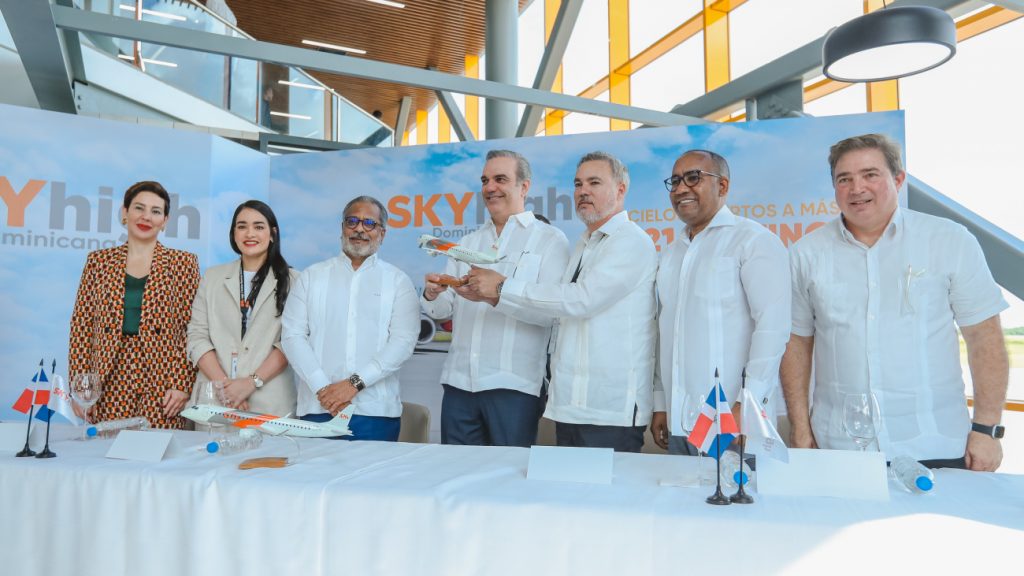 Presidente @LuisAbinader destaca acciones del Gobierno en favor de líneas aéreas, que lograron incremento del 86 % en flujo de pasajeros