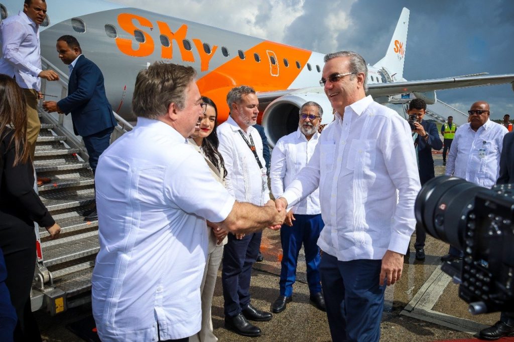 Porcella valora compromiso del presidente @LuisAbinader con la aviación civil