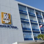 @MTrabajoRD Aclara salario mínimo es mayor que en seis países de Latinoamérica