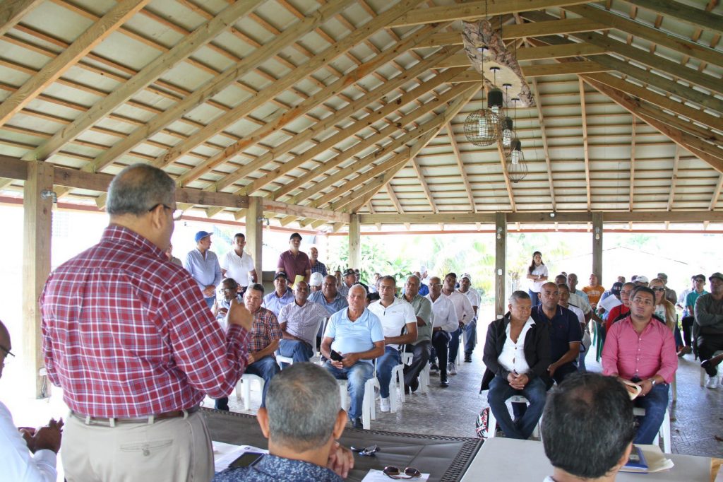 Exitosa Asamblea en Arenoso, Castillo, Hostos, Pimentel, Villa Riva y sus demarcaciones en Plan General de Crecimiento @PRM_Oficial