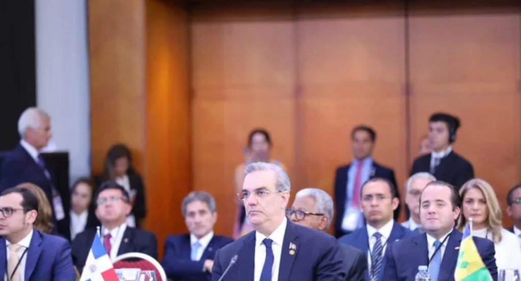 @LuisAbinader: el CELAC tiene la responsabilidad de defender soberanía de los pueblos
