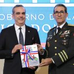 Presidente @LuisAbinader dice el Libro Blanco de la Defensa de RD es instrumento vivo para enriquecer con la sociedad