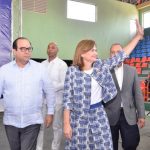 Vicepresidenta @RaquelPenaVice encabeza entrega remozado polideportivo del Club San Carlos con inversión de RD 12 millones
