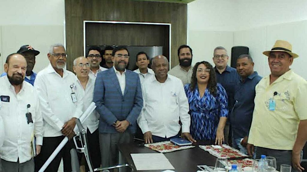 @IADRD, @INDRHIRD y @IDECOOP_RD se reúnen para avanzar en el asentamiento agrario de comunidades impactadas por la presa Monte Grande