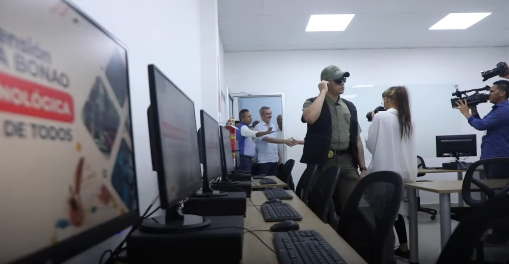 Presidente @luisabinader inaugura obras en Bonao, Villa Altagracia, SDE y Punta Cana