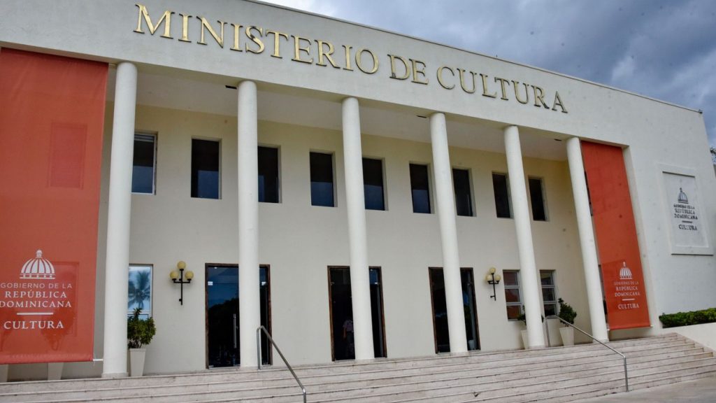 @MiculturaRD Otorgará el Premio Felipe Abreu al artista Persio Checo