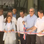 Presidente @luisabinader inaugura Hospital de Villa Hermosa