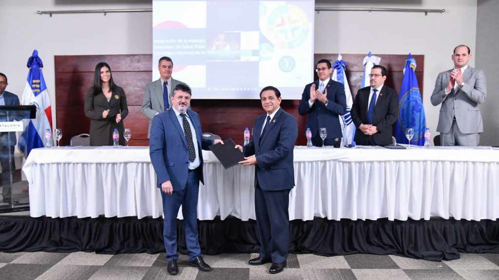 RD Reconocida por su liderazgo regional en el desarrollo de las Funciones Esenciales de Salud Pública en el periodo 2021-2023