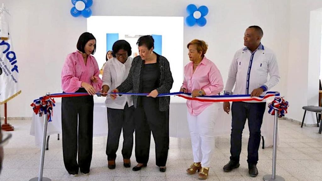 @RaquelArbaje encabeza inauguración CAIPI La Sábila, en Bahoruco