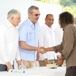 @luisabinader inaugura dos obras en Santiago