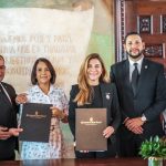 @CarolinaMejiaG: Junto a @FuturoSegurosRD cumpliremos un sueño que nuestra gente de Mata Hambre ha tenido por años: el Parque José Contreras