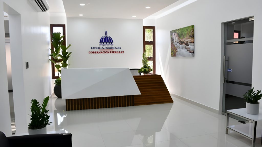 Con inversión superior a los 15 millones de pesos el @MinInteriorRD entrega remozada la sede de Gobernación de Espaillat