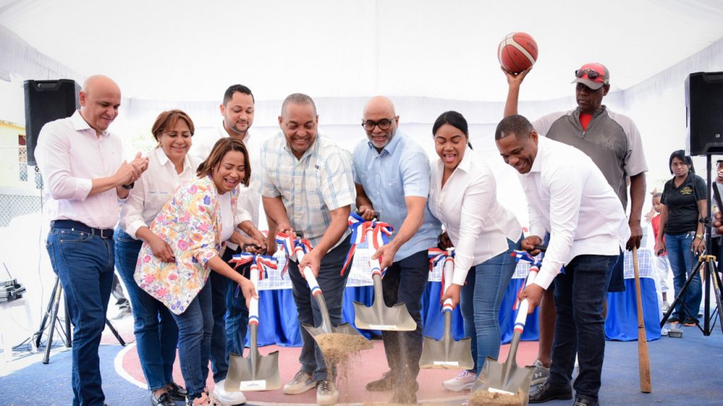 Desarrollo Provincial inicia trabajos de bienestar social en Santo Domingo Oeste