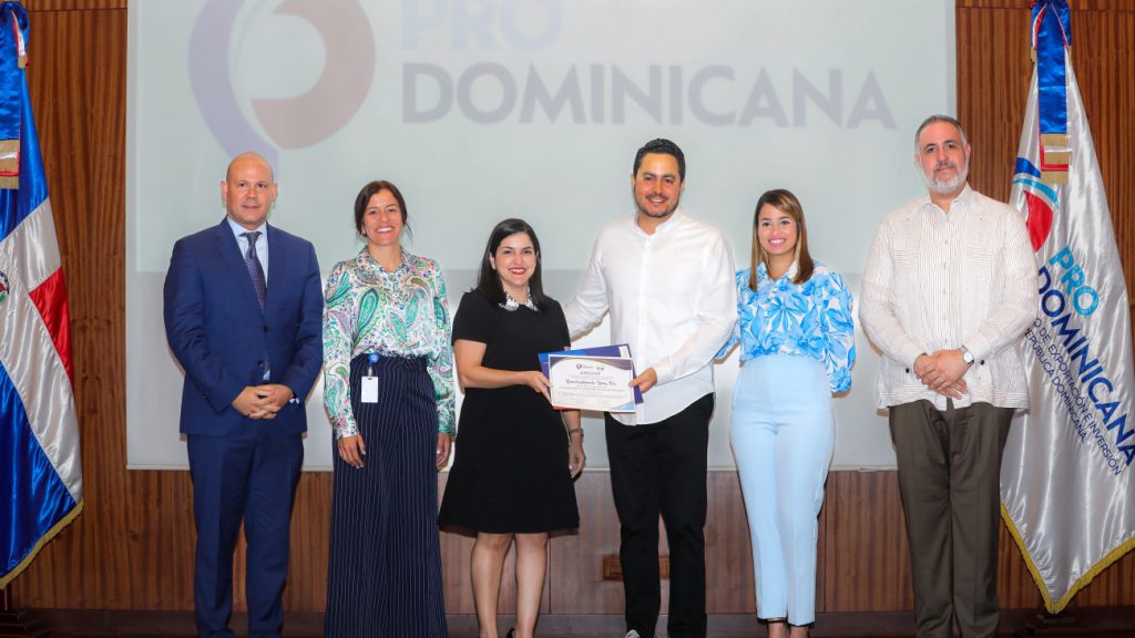 @ProDominicana Culmina diplomados para el desarrollo del comercio exterior