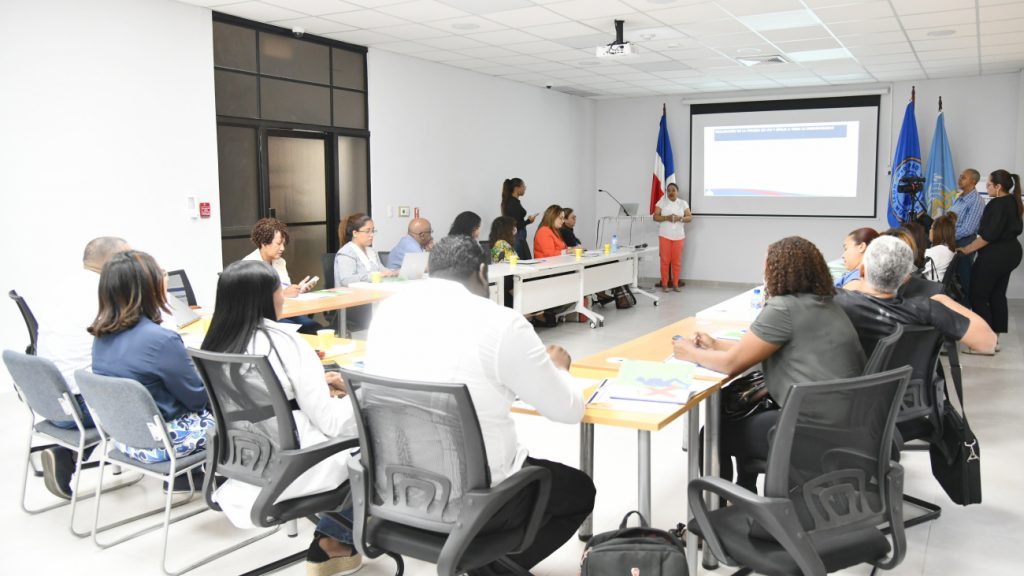@SaludPublicaRD Fortalece acciones para disminuir transmisión materno-infantil VIH